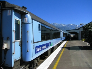 Der Tranz Coastal fährt zwischen Christchurch und Picton